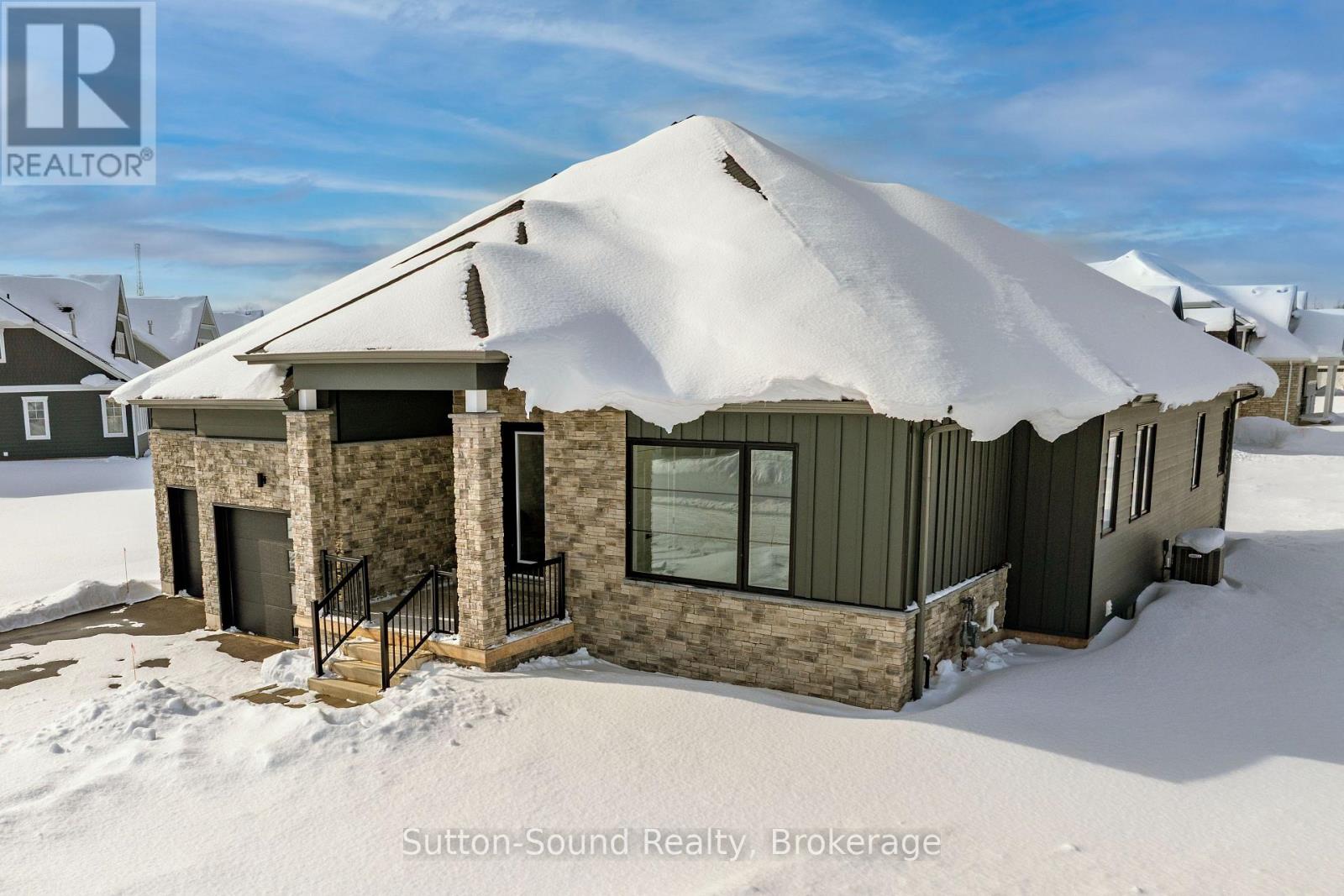 116 Laurens Lane, Georgian Bluffs, Ontario  N0H 1S0 - Photo 3 - X12811350