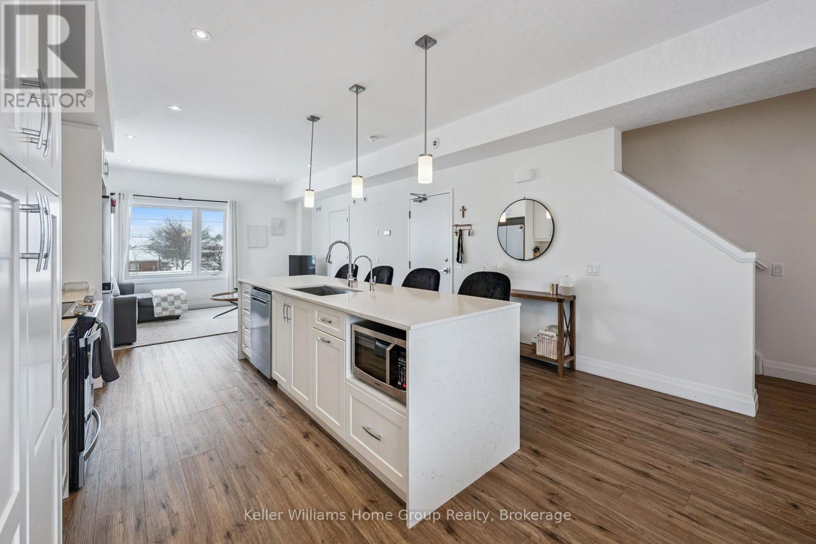 4 Duggan Lane, Guelph (Clairfields/hanlon Business Park), Ontario  N1L 1E1 - Photo 12 - X12811366