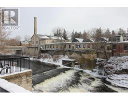 6 - 105 QUEEN STREET W, centre wellington (fergus), Ontario