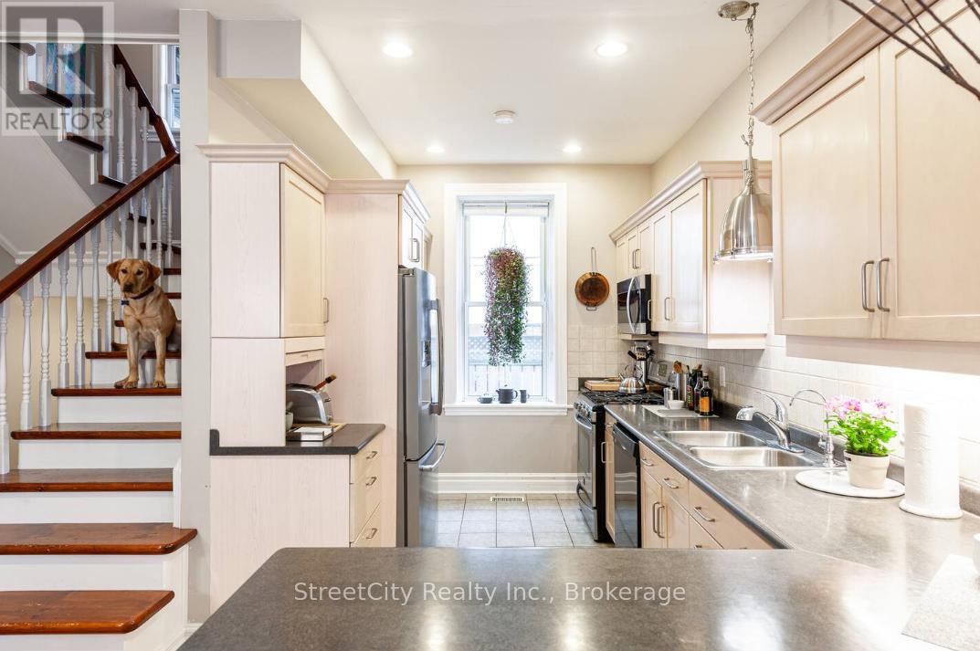 184 Brunswick Street, Stratford, Ontario  N5A 3M3 - Photo 3 - X12811482