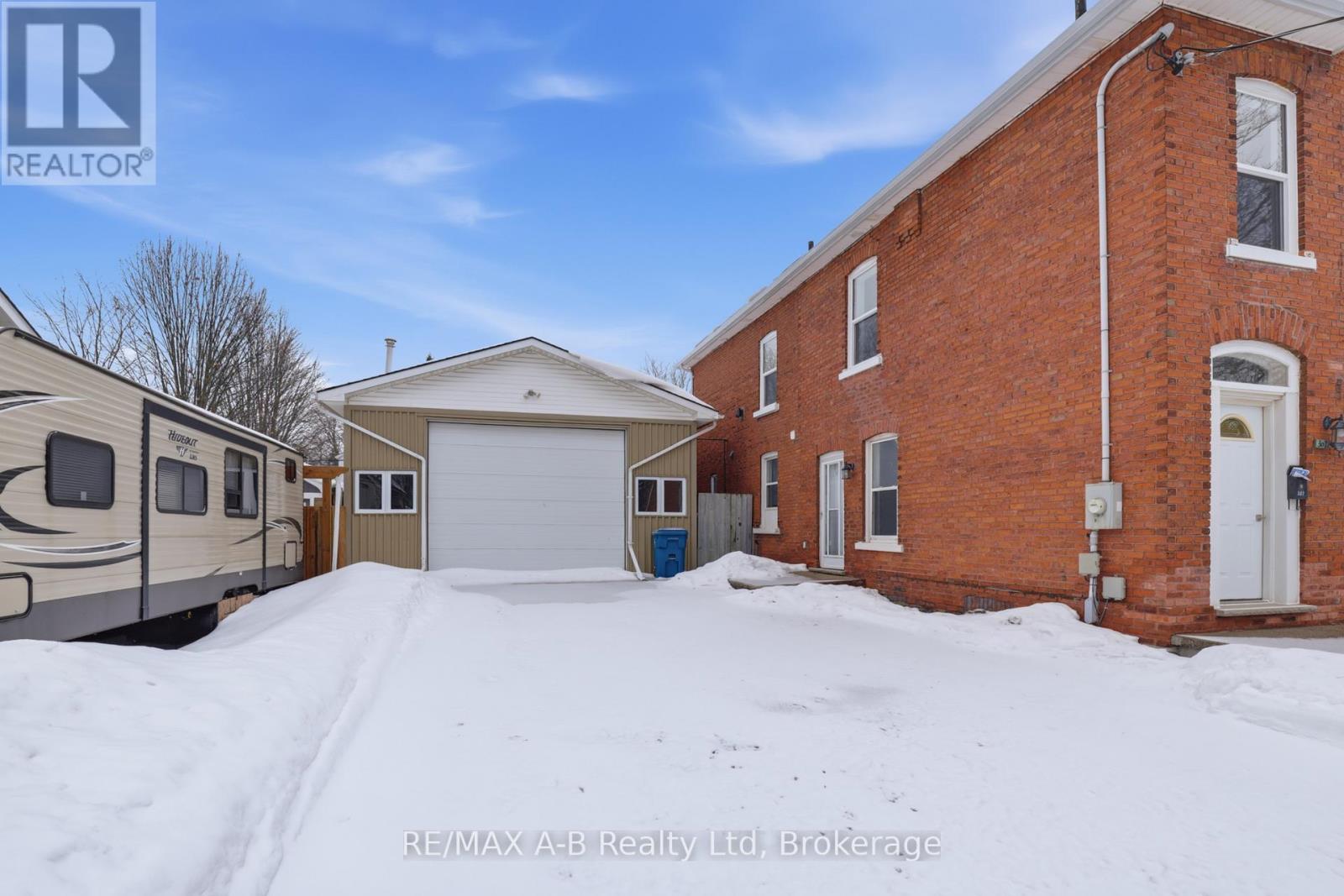 307 Nelson Street, Stratford, Ontario  N5A 2K5 - Photo 2 - X12811596