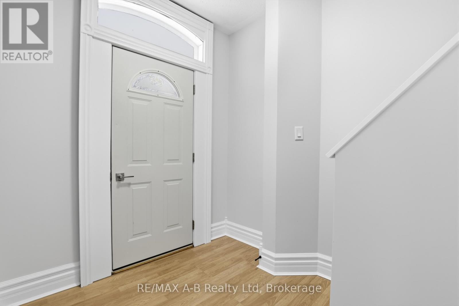 307 Nelson Street, Stratford, Ontario  N5A 2K5 - Photo 3 - X12811596