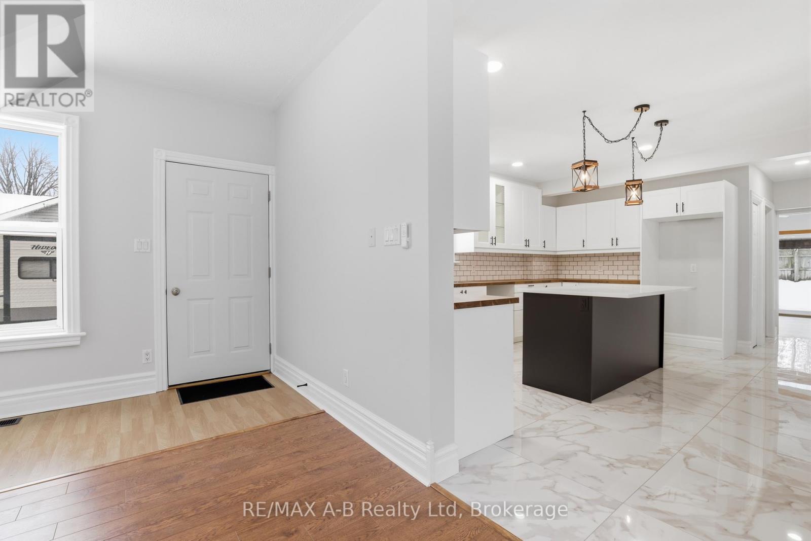 307 Nelson Street, Stratford, Ontario  N5A 2K5 - Photo 9 - X12811596