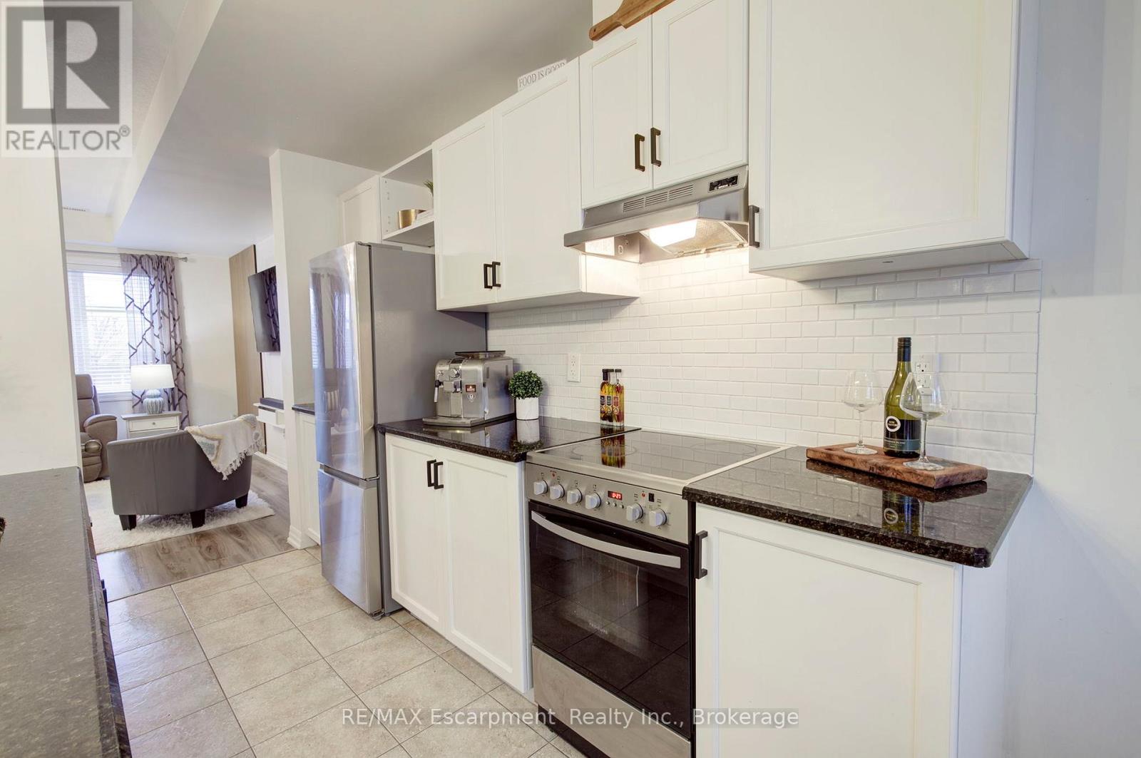 46 - 70 Plains Road W, Burlington, Ontario  L7T 1E8 - Photo 19 - W12811560