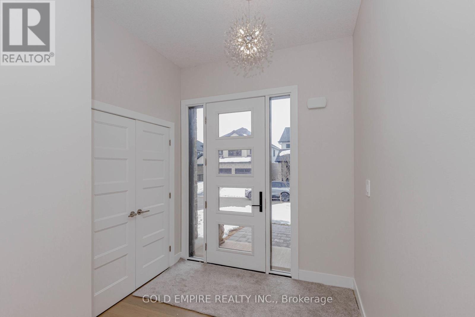 18 - 7966 Fallon Drive, Lucan Biddulph, Ontario  N0M 1V0 - Photo 5 - X12811332