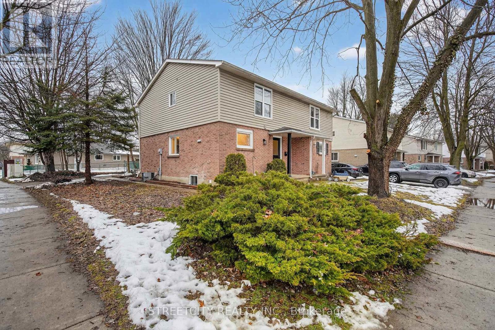 137 Monmore Road, London North, Ontario  N6G 2W7 - Photo 2 - X12811408