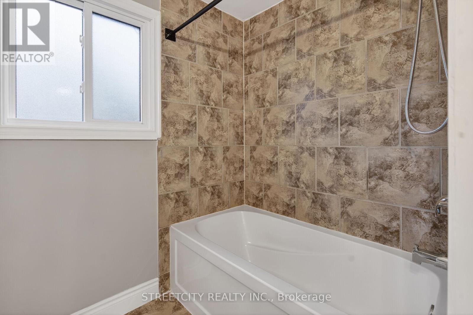 137 Monmore Road, London North, Ontario  N6G 2W7 - Photo 22 - X12811408