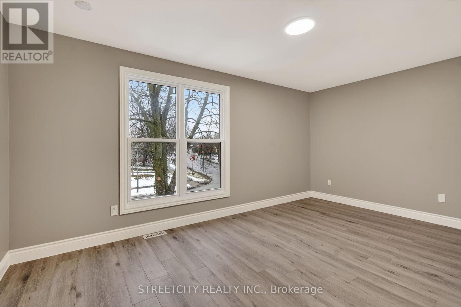 137 Monmore Road, London North, Ontario  N6G 2W7 - Photo 13 - X12811418