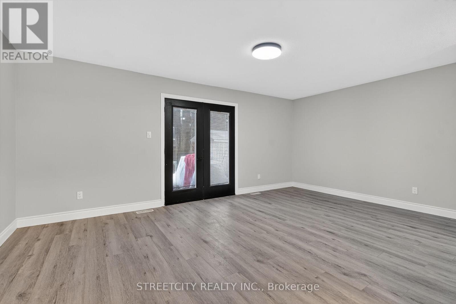 137 Monmore Road, London North, Ontario  N6G 2W7 - Photo 7 - X12811418