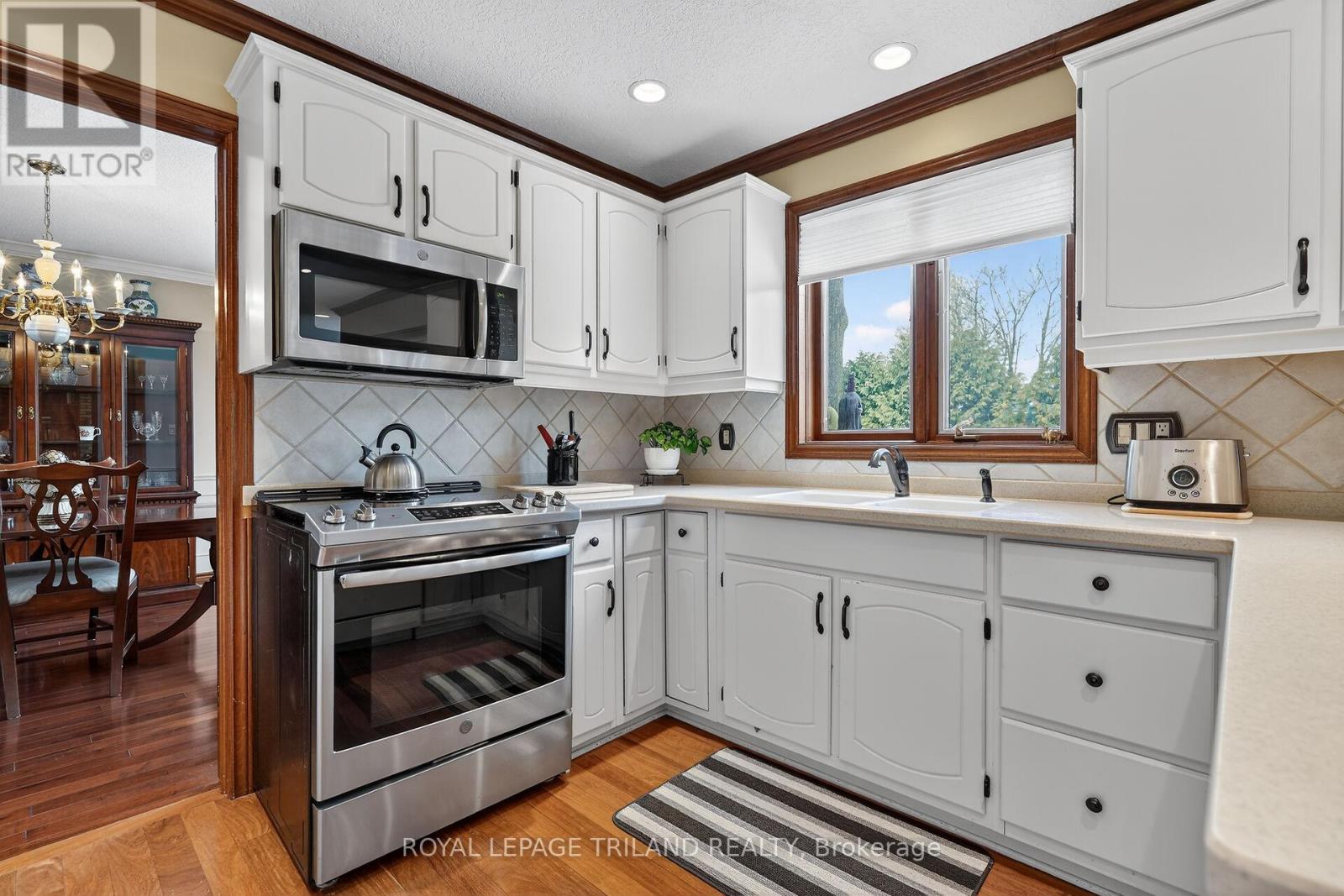 126 Somerset Road, London South, Ontario  N6K 3M8 - Photo 13 - X12811582