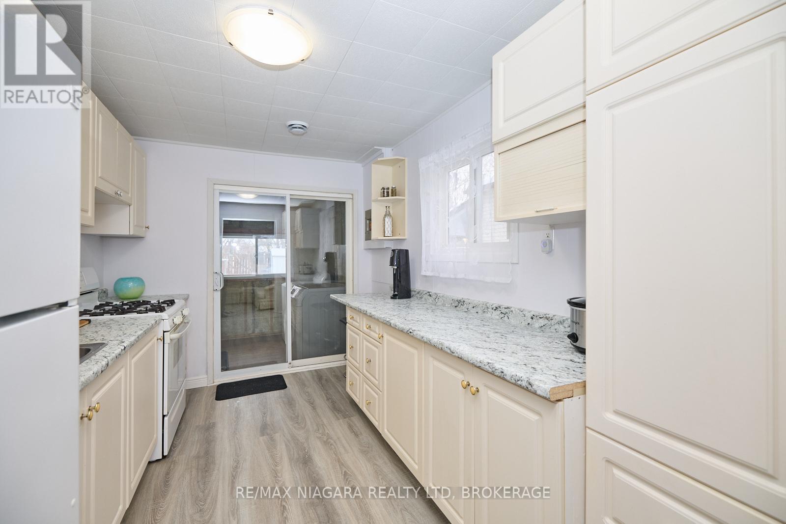 60 Dunkirk Road, Welland, Ontario  L3B 2N6 - Photo 6 - X12810614