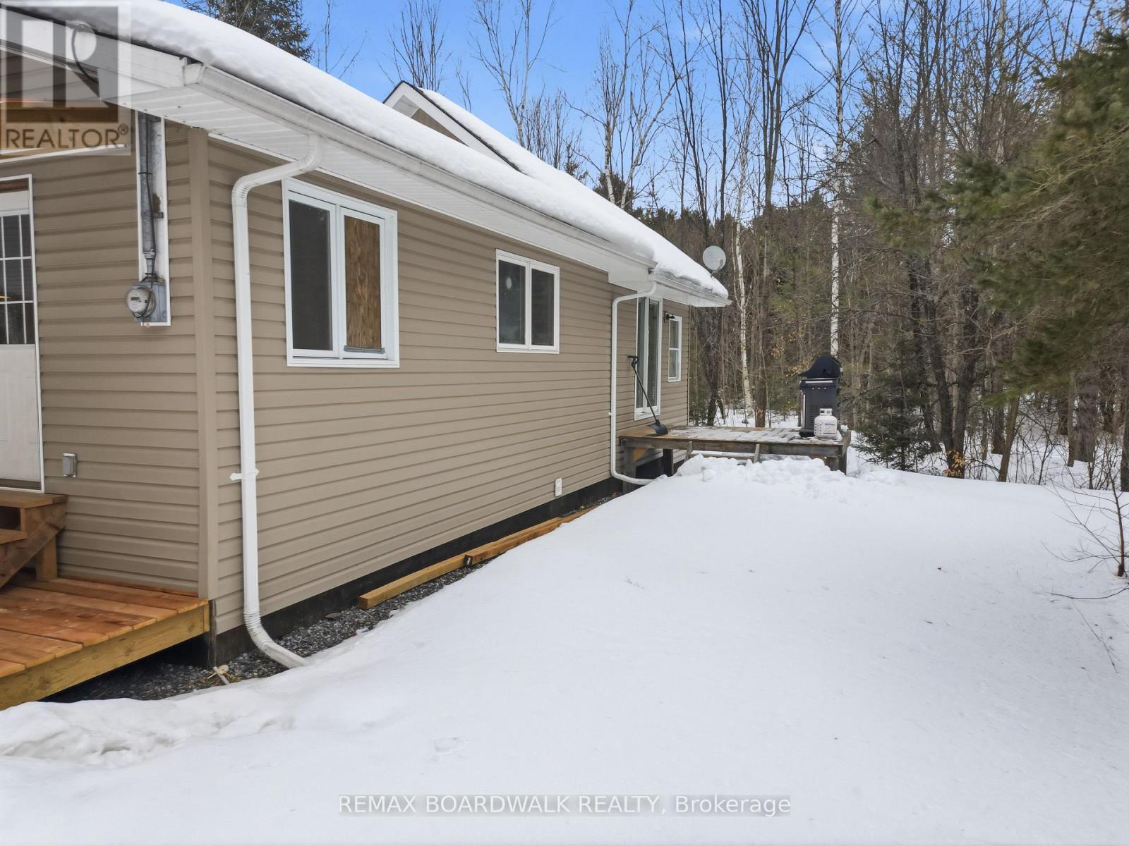 1826 Sugar Bush Way, Lanark Highlands, Ontario  K0G 1K0 - Photo 4 - X12811356