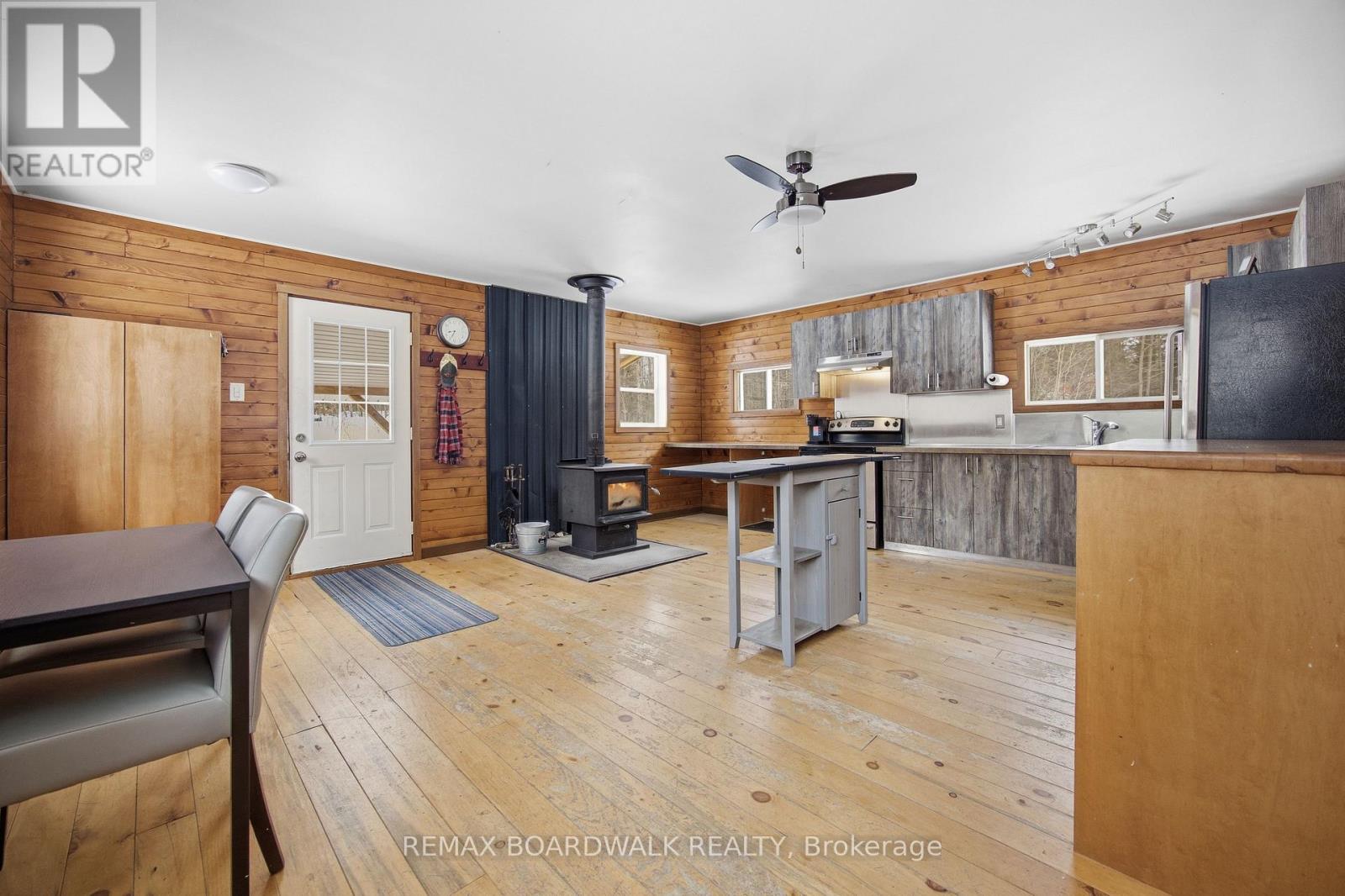 1826 Sugar Bush Way, Lanark Highlands, Ontario  K0G 1K0 - Photo 8 - X12811356