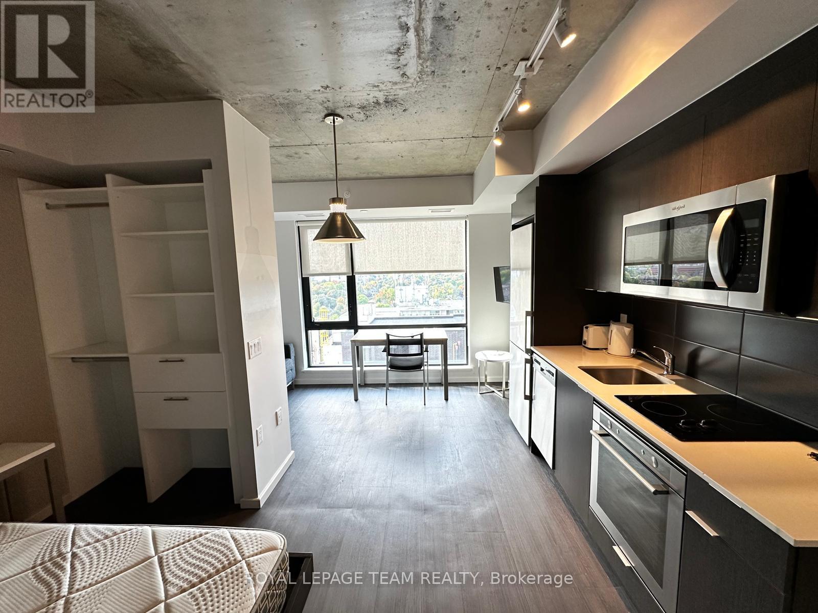 2201a - 105 Champagne Avenue S, Ottawa, Ontario  K1S 4P3 - Photo 7 - X12811388