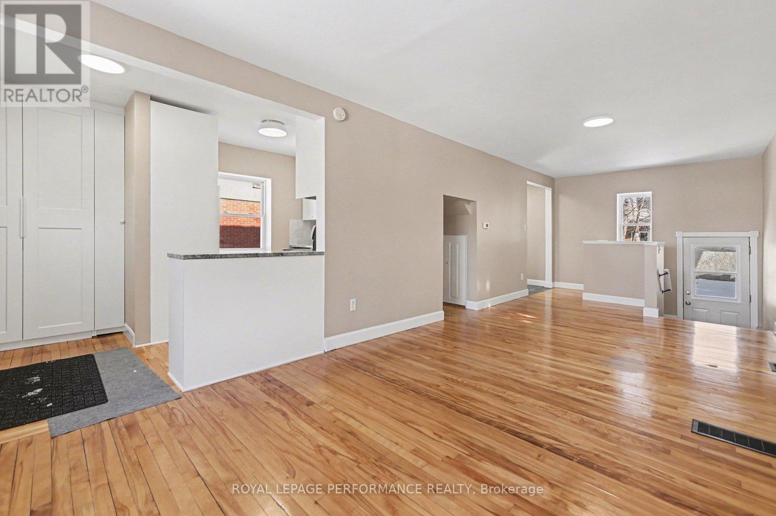 975 Sheridan Avenue, Ottawa, Ontario  K1Z 6M4 - Photo 4 - X12811584