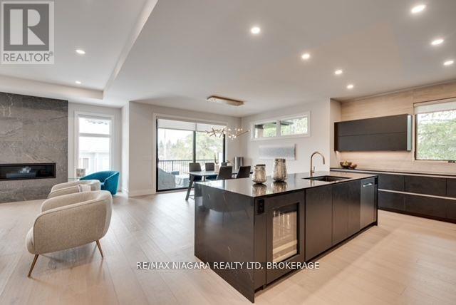 2795 Canadiana Court, Fort Erie, Ontario  L0S 1S0 - Photo 3 - X12811552