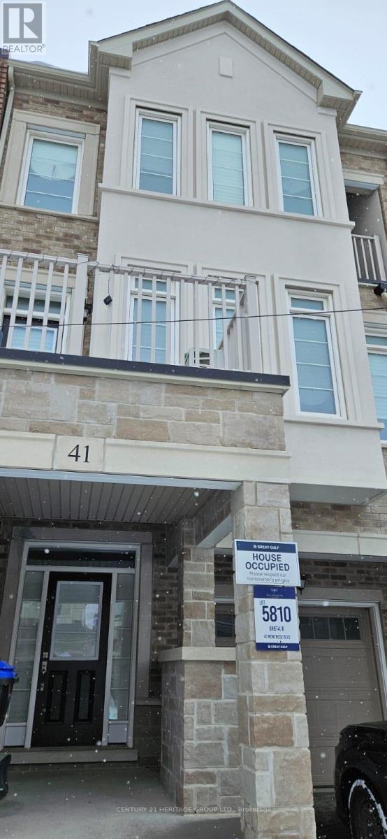 41 MONTROSE BOULEVARD, Bradford West Gwillimbury, Ontario