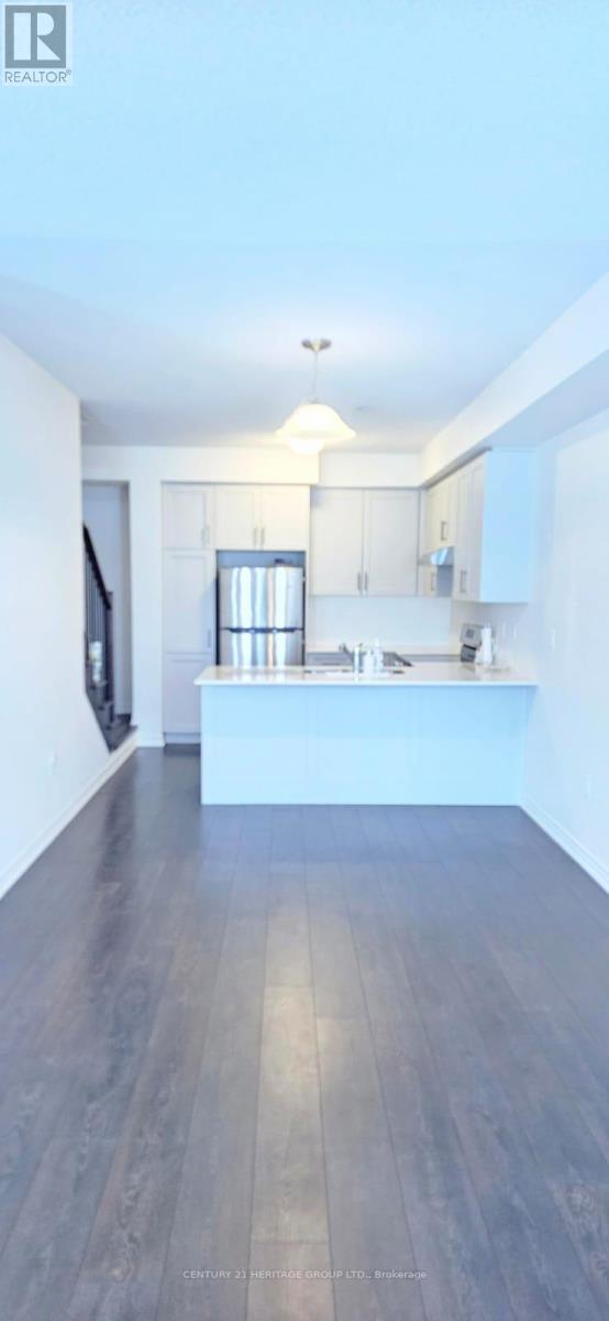 41 Montrose Boulevard, Bradford West Gwillimbury, Ontario  L3Z 4P3 - Photo 4 - N12782802