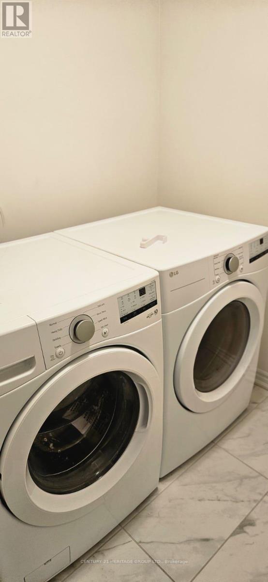 41 Montrose Boulevard, Bradford West Gwillimbury, Ontario  L3Z 4P3 - Photo 9 - N12782802