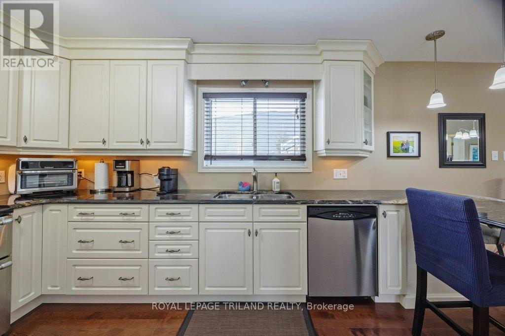 1212-1214-1218 Talbot Street, St. Thomas, Ontario  N5P 1G7 - Photo 12 - X12743118