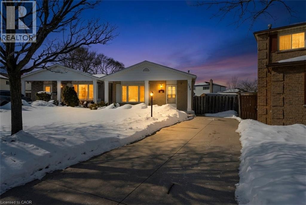 126 Garden Crescent, Hamilton, Ontario  L8V 4T4 - Photo 3 - 40805614