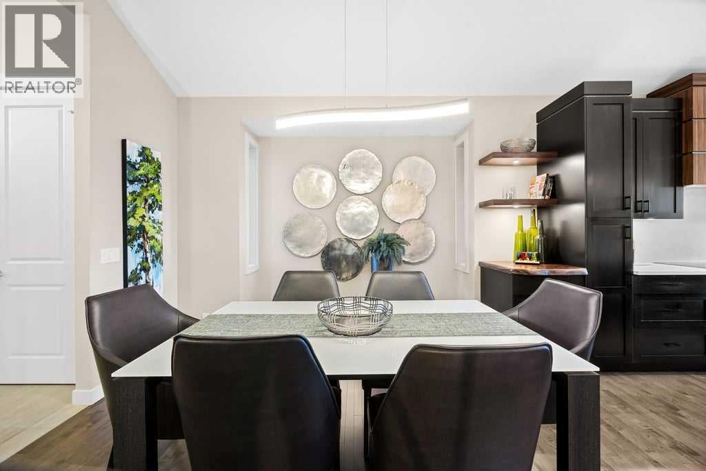 15 Cortina Villas Sw, Calgary, Alberta  T3H 0W8 - Photo 5 - A2286681