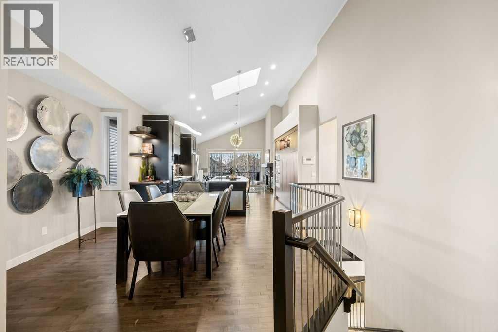 15 Cortina Villas Sw, Calgary, Alberta  T3H 0W8 - Photo 4 - A2286681