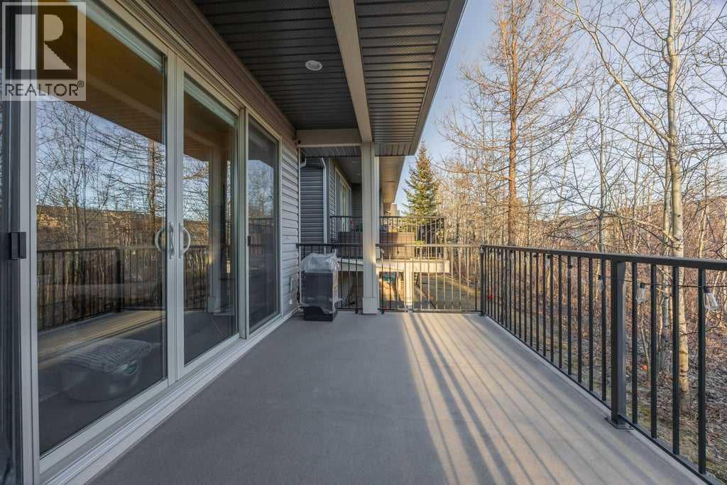 15 Cortina Villas Sw, Calgary, Alberta  T3H 0W8 - Photo 47 - A2286681