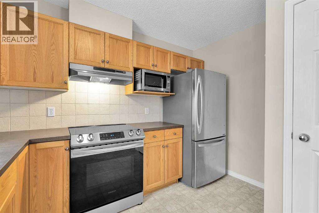 34 Royal Birch Villas Nw, Calgary, Alberta  T3G 5V2 - Photo 13 - A2287133