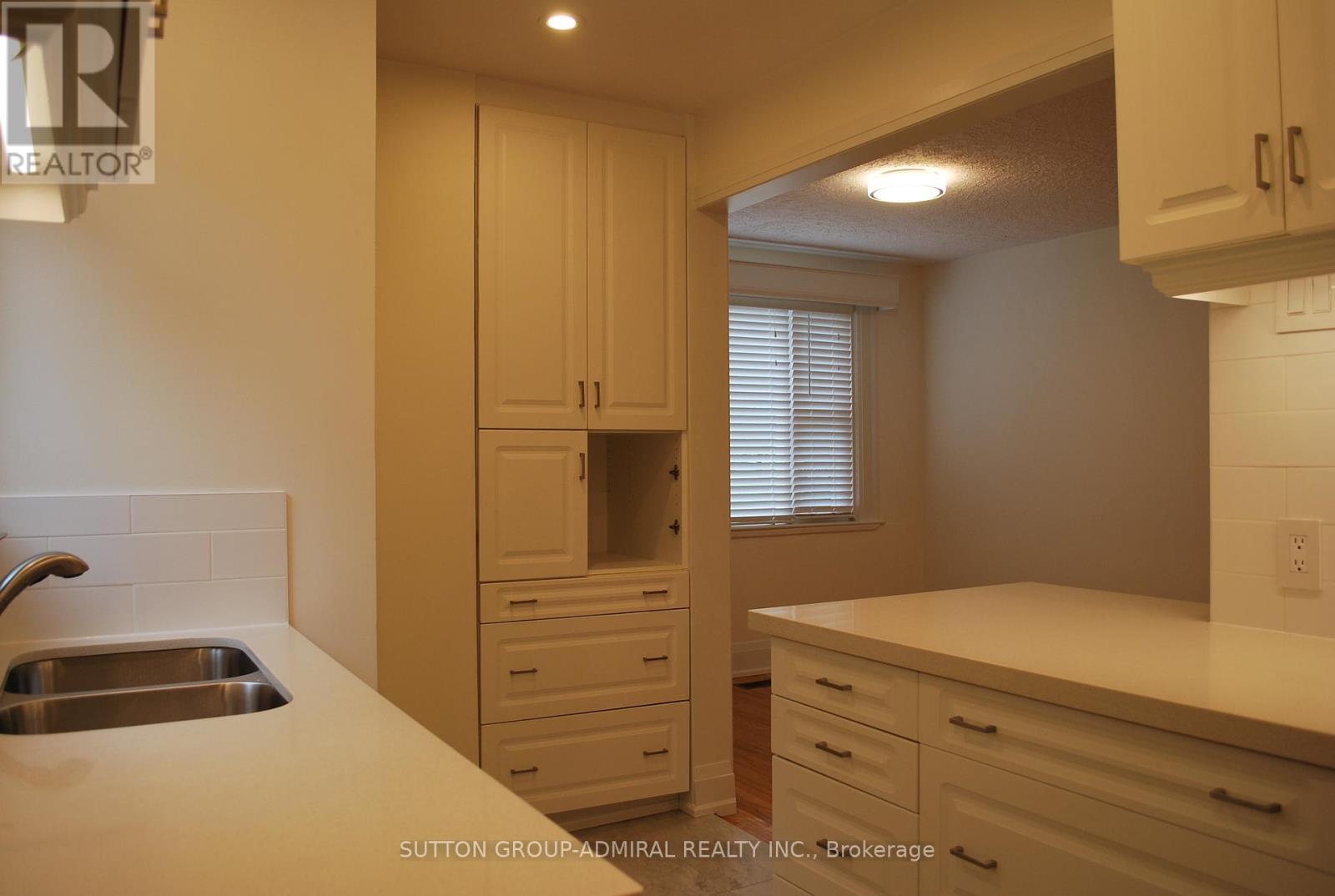 89 Rumsey Road, Toronto (Leaside), Ontario  M4G 1P1 - Photo 10 - C12811358