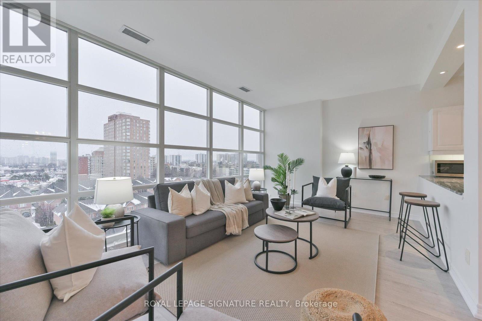 709 - 1 Leaside Park Drive, Toronto, Ontario  M4H 1R1 - Photo 10 - C12811396