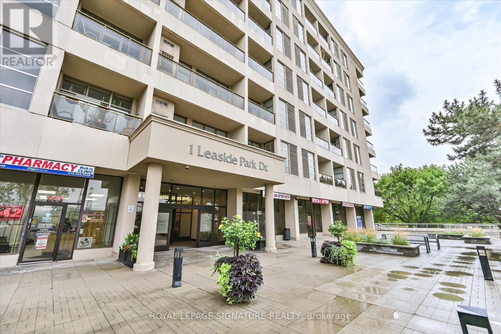 709 - 1 Leaside Park Drive, Toronto, Ontario  M4H 1R1 - Photo 2 - C12811396
