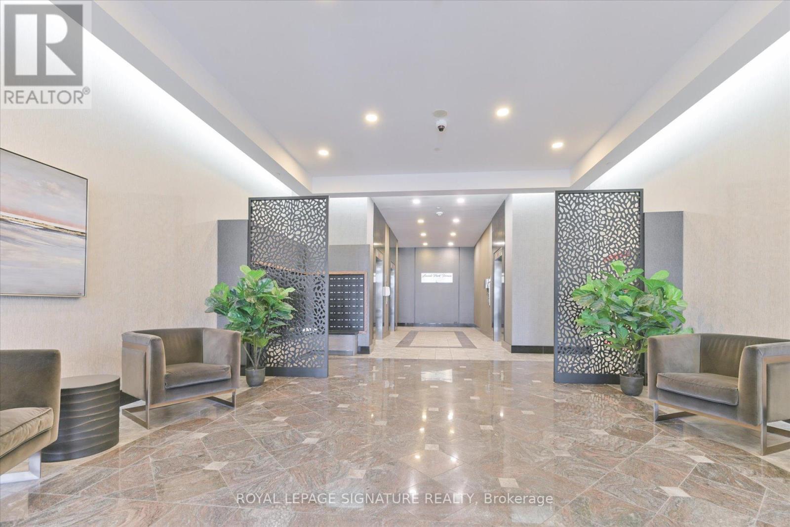 709 - 1 Leaside Park Drive, Toronto, Ontario  M4H 1R1 - Photo 3 - C12811396