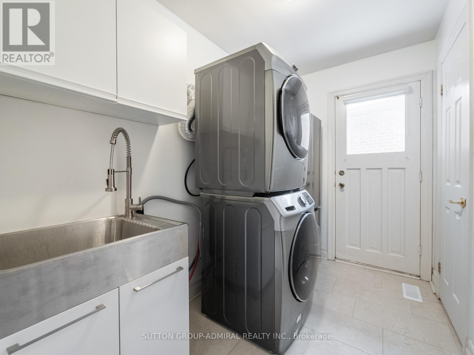 3 Larksong Court, Toronto, Ontario  M4A 2T5 - Photo 20 - C12811400