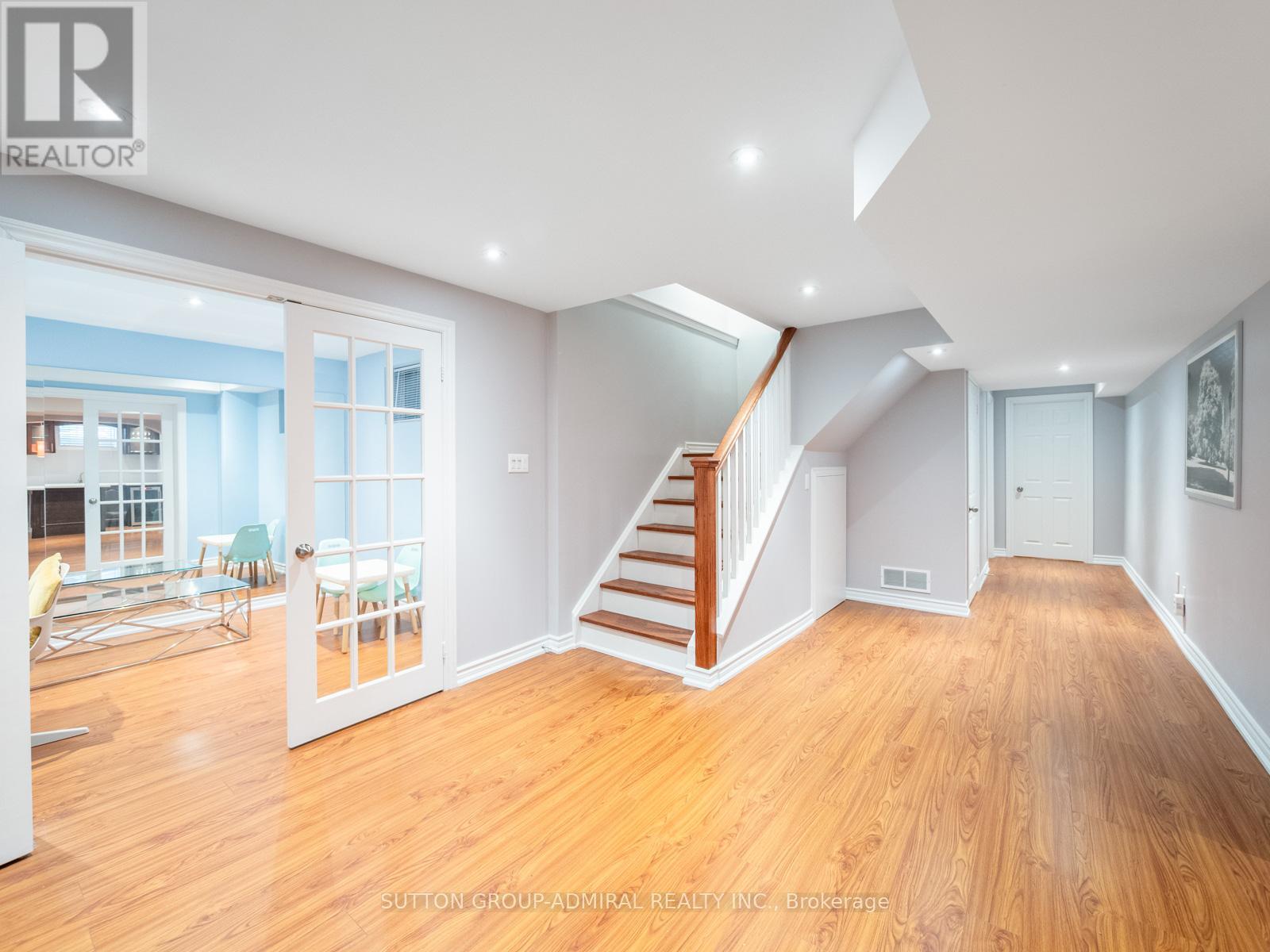 3 Larksong Court, Toronto, Ontario  M4A 2T5 - Photo 32 - C12811400