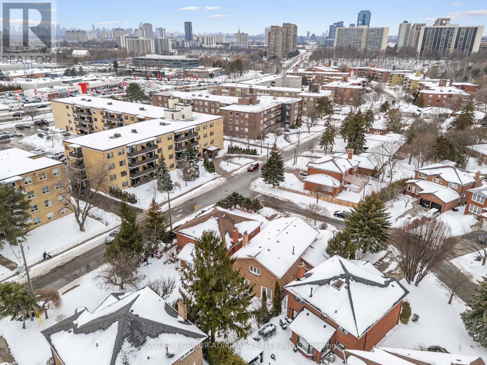 3 Larksong Court, Toronto, Ontario  M4A 2T5 - Photo 47 - C12811400