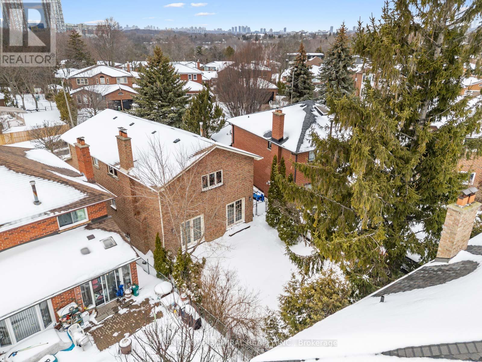 3 Larksong Court, Toronto, Ontario  M4A 2T5 - Photo 48 - C12811400