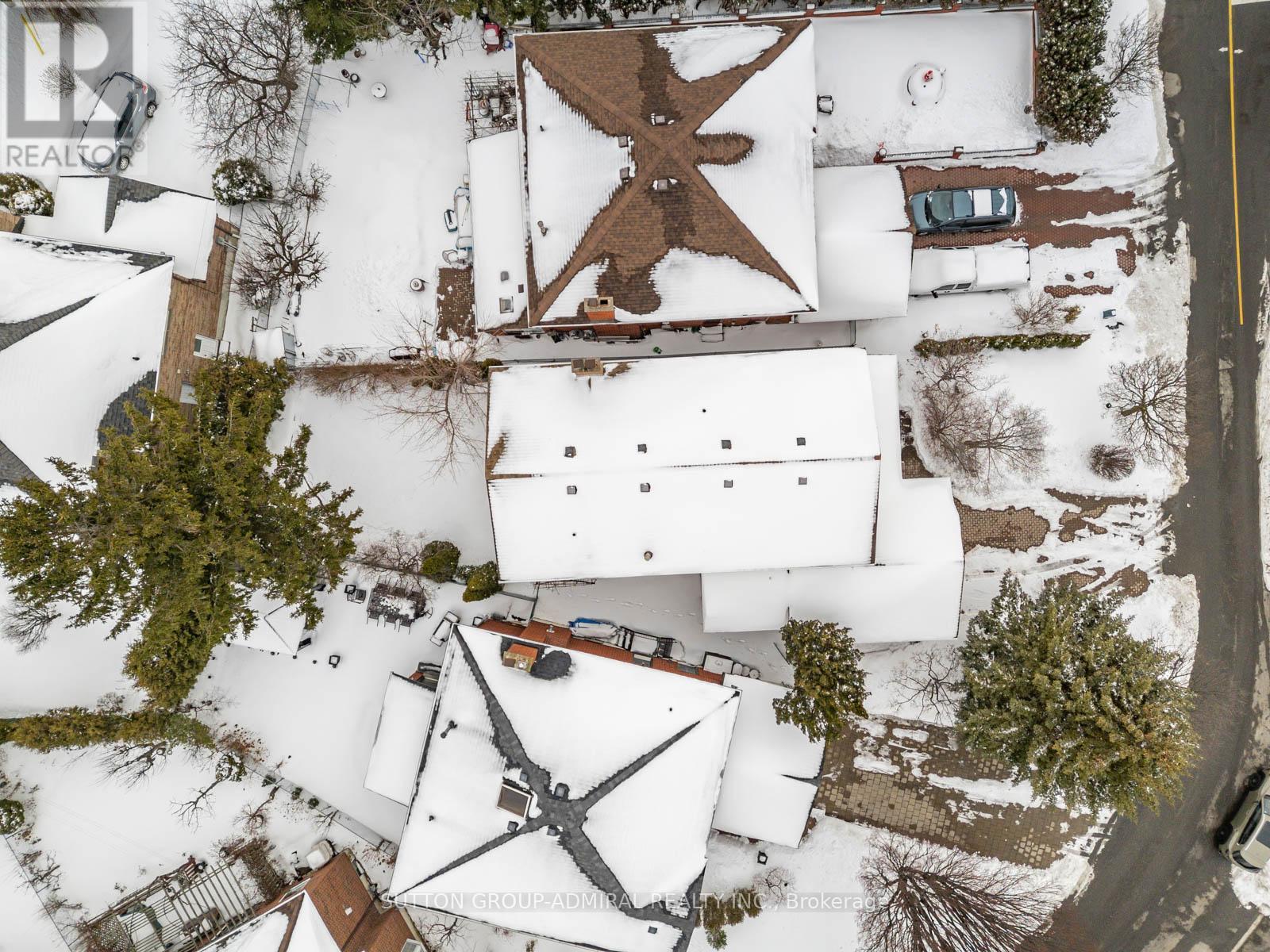 3 Larksong Court, Toronto, Ontario  M4A 2T5 - Photo 49 - C12811400