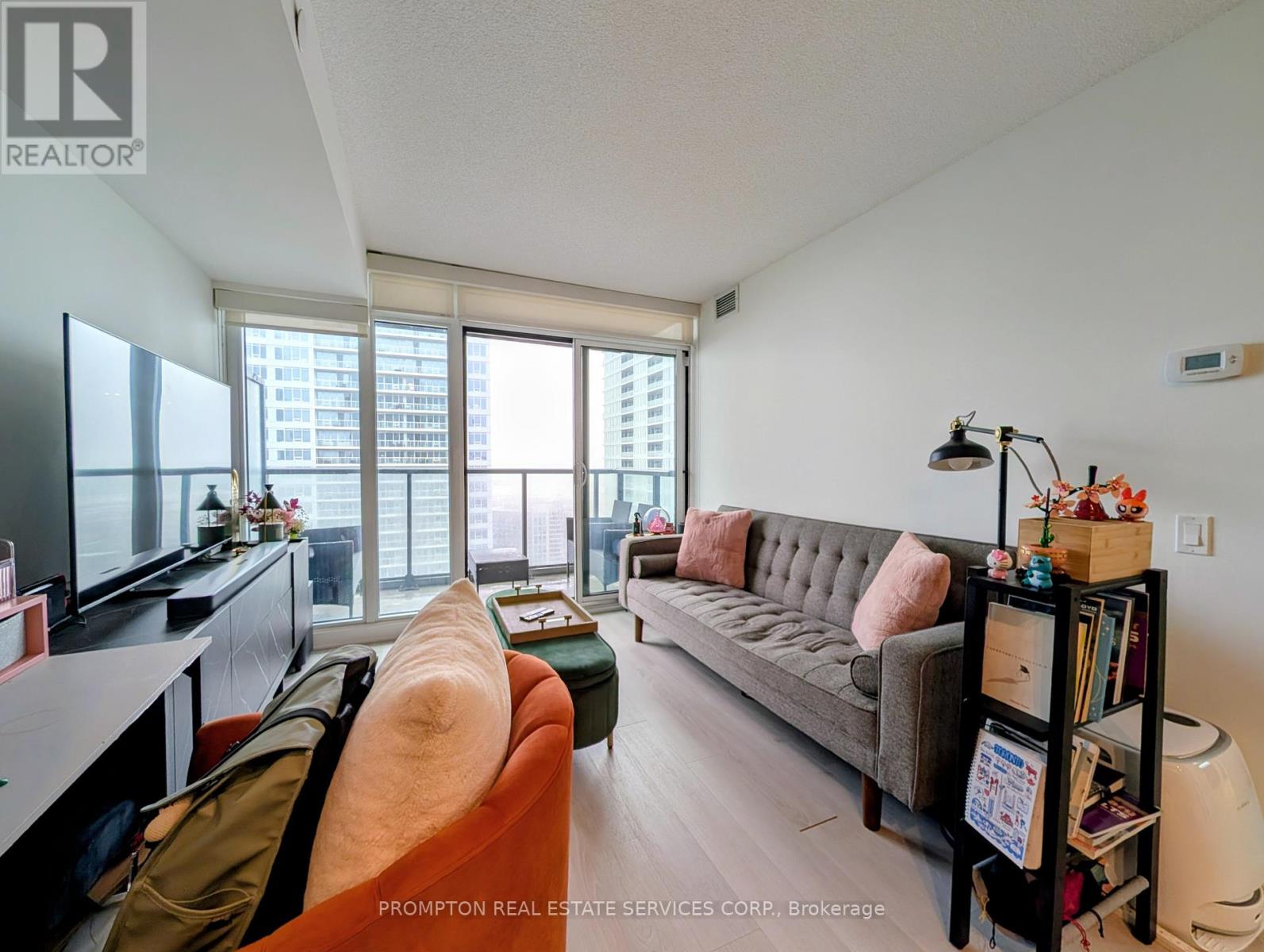 2801 - 70 Queens Wharf Road, Toronto, Ontario  M5V 0J2 - Photo 3 - C12811414