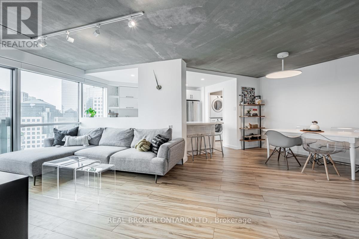 2501 - 10 YONGE STREET, Toronto, Ontario