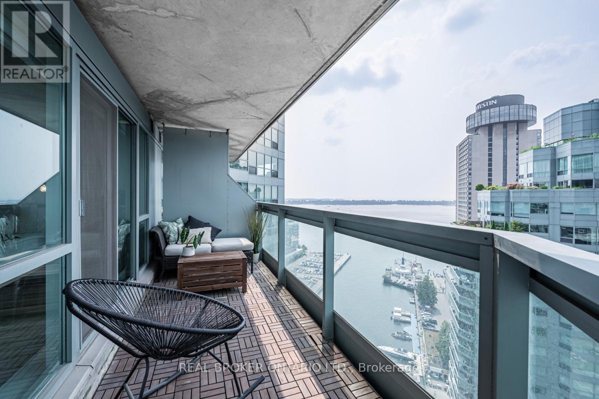 2501 - 10 Yonge Street, Toronto, Ontario  M5E 1R4 - Photo 17 - C12811436