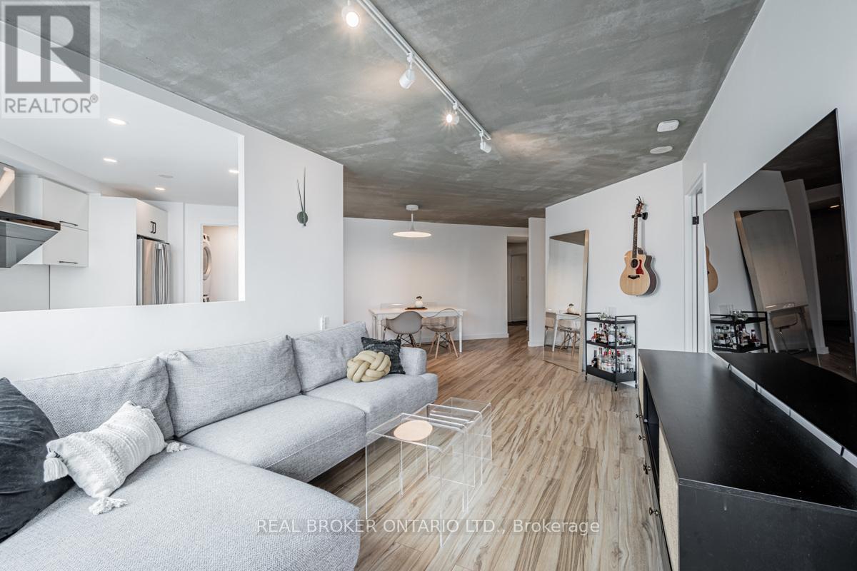 2501 - 10 Yonge Street, Toronto, Ontario  M5E 1R4 - Photo 4 - C12811436