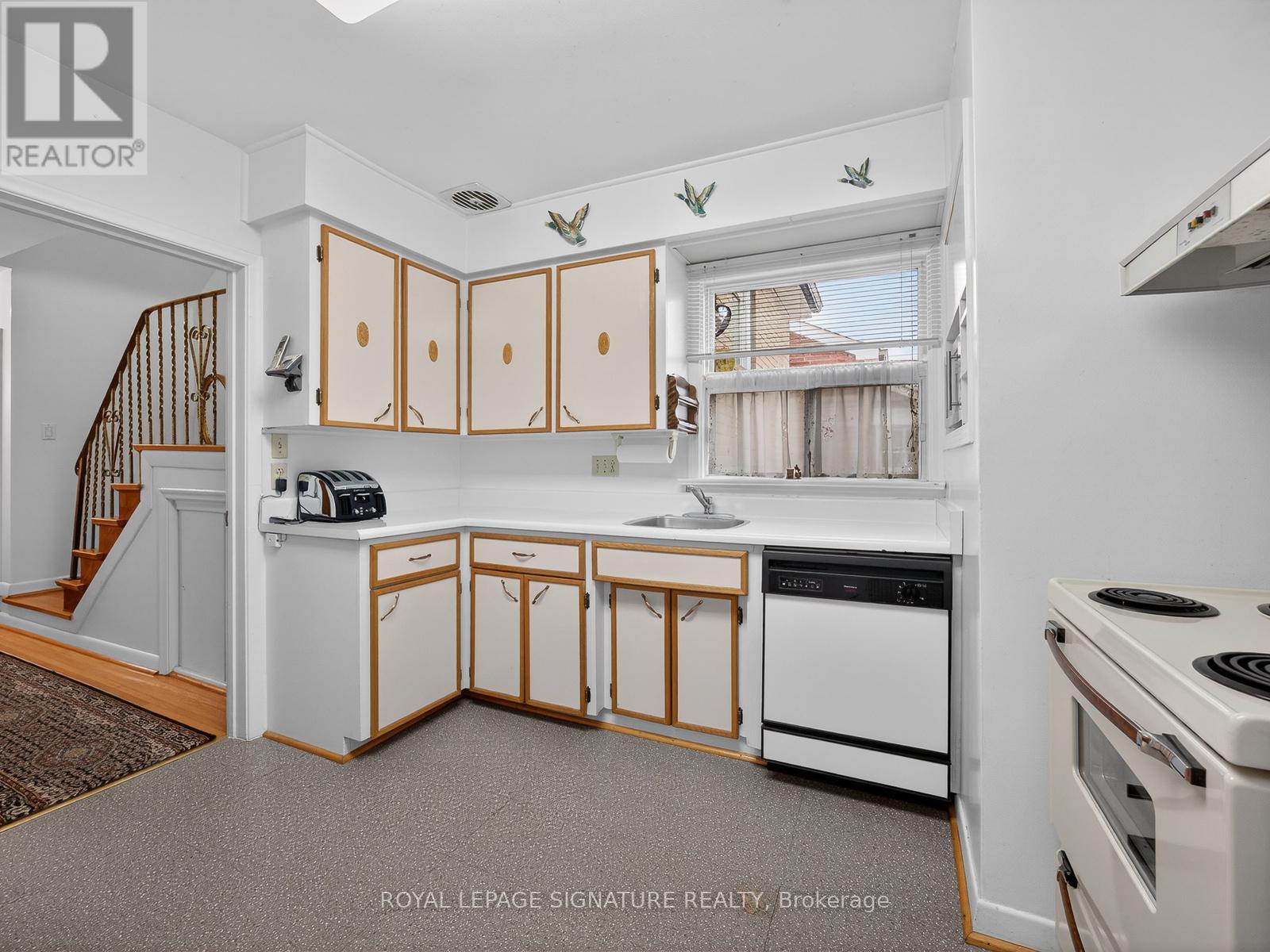 108 Churchill Avenue, Toronto, Ontario  M2N 1Z1 - Photo 14 - C12811460