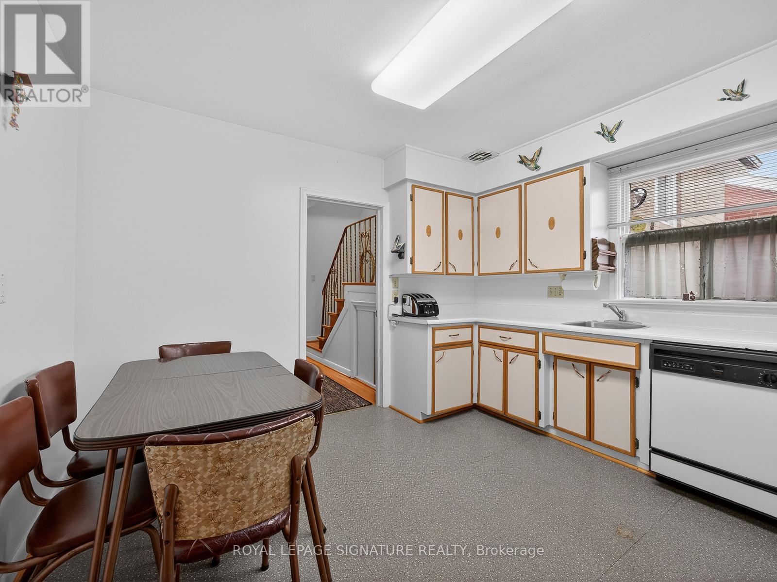 108 Churchill Avenue, Toronto, Ontario  M2N 1Z1 - Photo 15 - C12811460