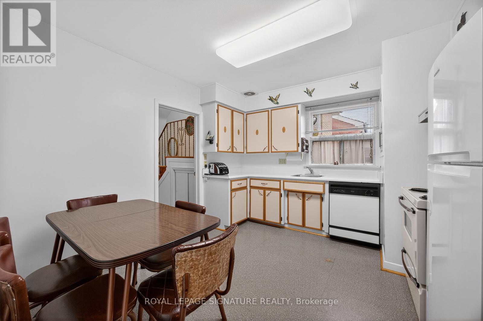 108 Churchill Avenue, Toronto, Ontario  M2N 1Z1 - Photo 16 - C12811460