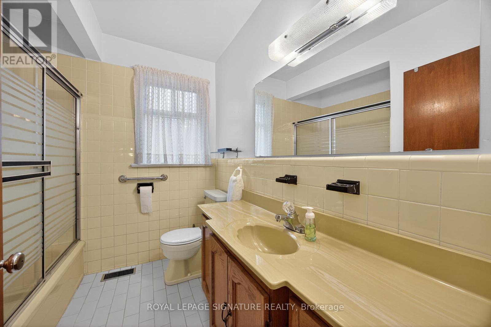 108 Churchill Avenue, Toronto, Ontario  M2N 1Z1 - Photo 17 - C12811460