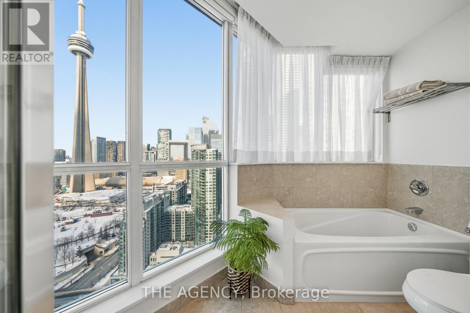 3311 - 208 Queens Quay Sw, Toronto, Ontario  M5J 2Y5 - Photo 10 - C12811566