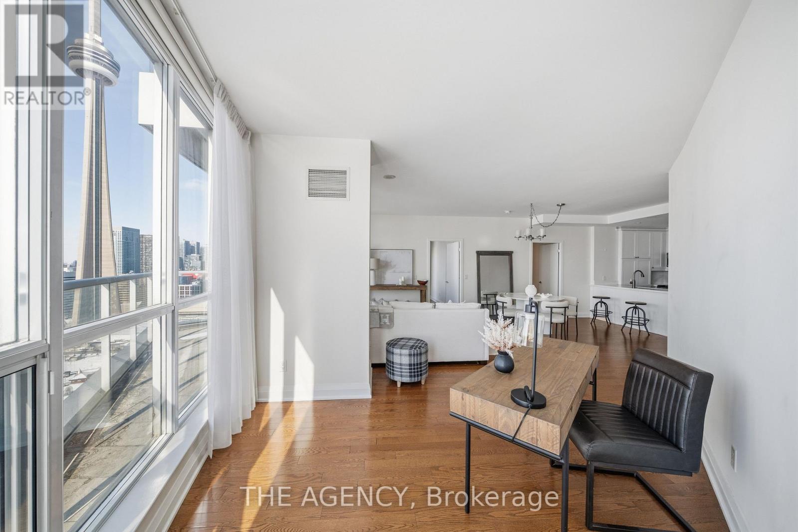 3311 - 208 Queens Quay Sw, Toronto, Ontario  M5J 2Y5 - Photo 6 - C12811566