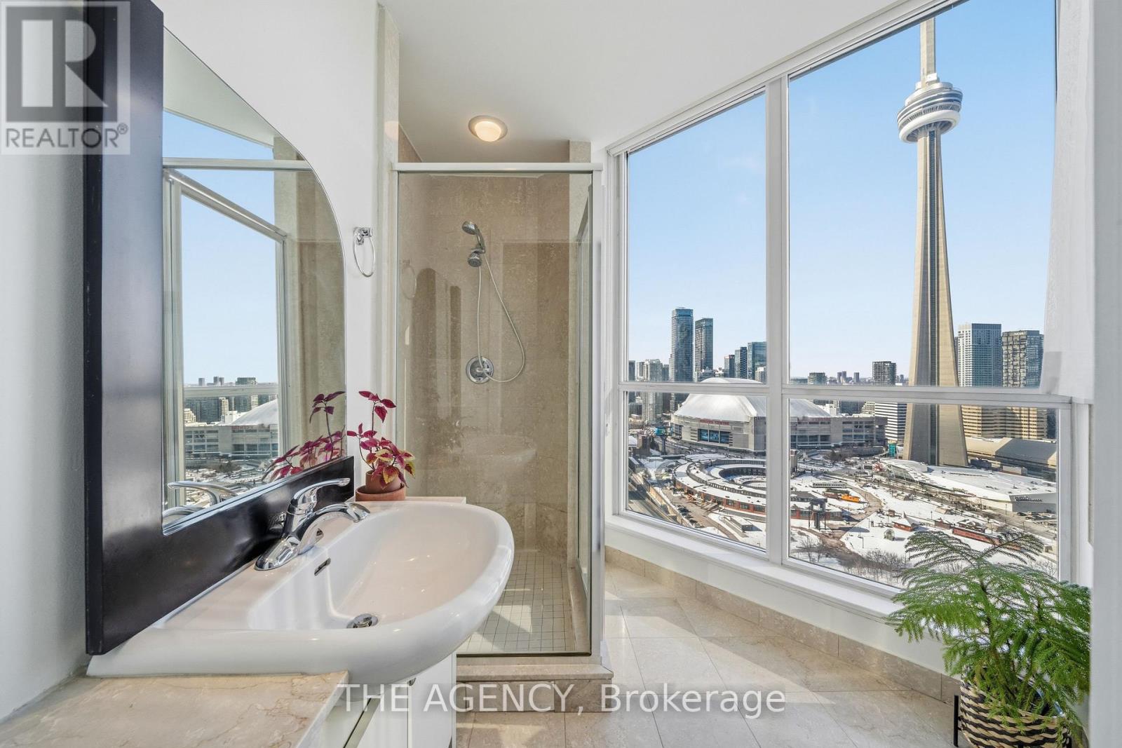 3311 - 208 Queens Quay Sw, Toronto, Ontario  M5J 2Y5 - Photo 9 - C12811566