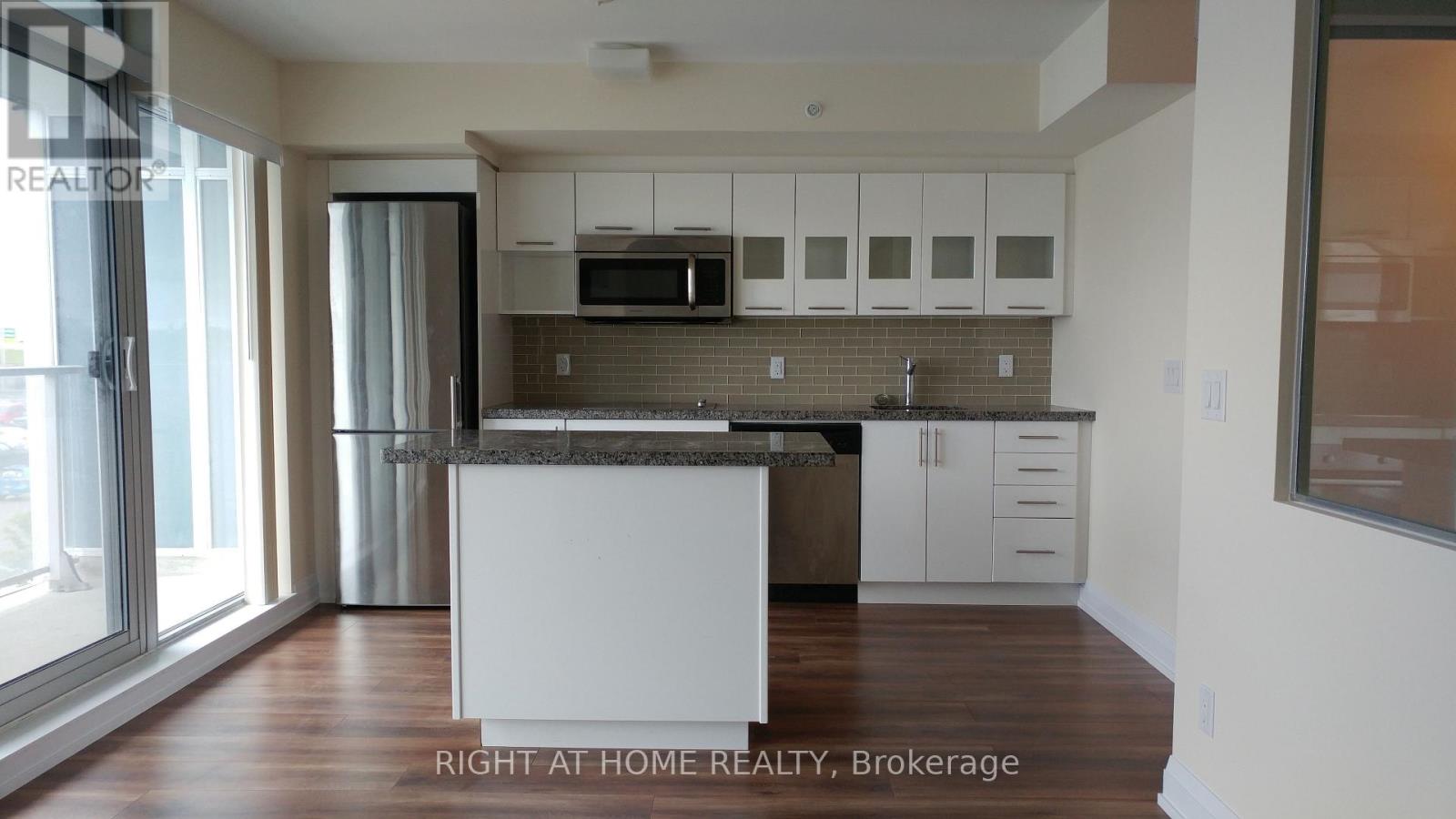 203w - 565 Wilson Avenue, Toronto, Ontario  M3H 5Y6 - Photo 1 - C12811594